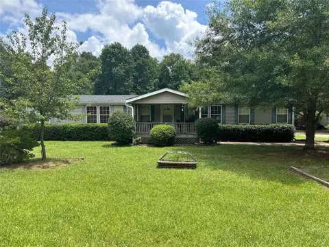 560 8th St, Statham, GA 30666