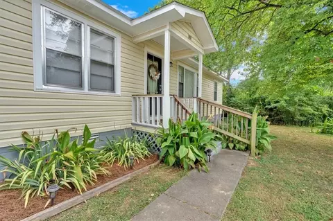302 Peters St, Calhoun, GA 30701
