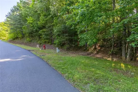 47 Dach Bruecke Gasse Aly, Helen, GA 30545