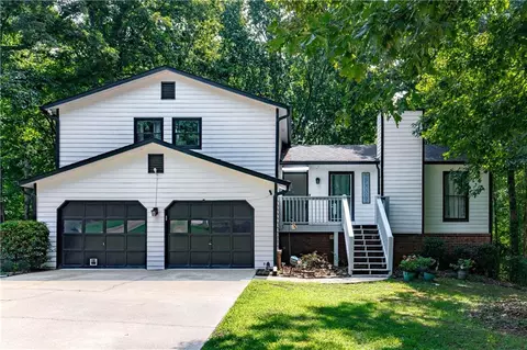 251 Timber Laurel Ln, Lawrenceville, GA 30043