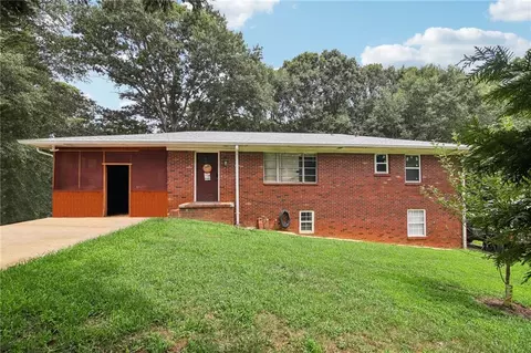 1659 Meadow Lark Ln, Gainesville, GA 30501