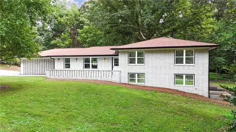 2200 E Cherokee Dr, Woodstock, GA 30188