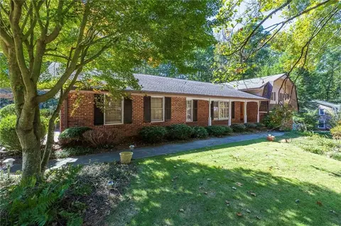 5317 Antelope Ln, Smoke Rise, GA 30087