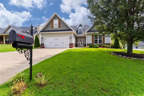 2 Keystone Ln NE, Rome, GA 30161