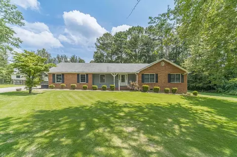 1176 Hutch Ln, Snellville, GA 30078