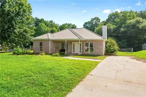 5118 Twin Oaks Ln, Murrayville, GA 30564