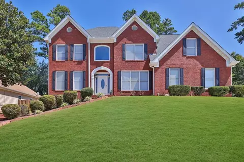 2828 Calumet Farm Ln, Snellville, GA 30039
