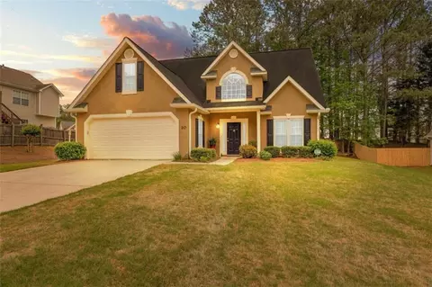 10 Pebble Creek Dr, Newnan, GA 30265