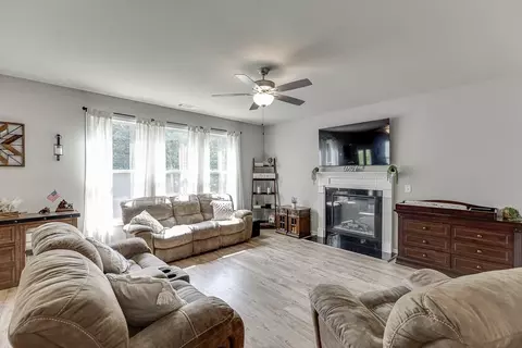 232 Pinehurst Dr, Winder, GA 30680 photo 9