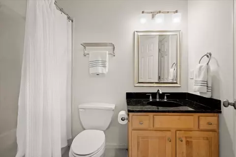 Bath - 75 Oakhurst Leaf Dr, Milton, GA 30004 photo 3 of 6