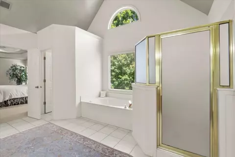 Bath - 75 Oakhurst Leaf Dr, Milton, GA 30004 photo 5 of 6