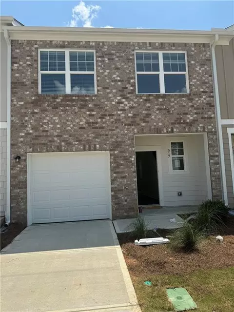 517 Campeche Dr, Locust Grove, GA 30248