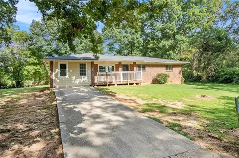 6498 Byrd Rd, Union City, GA 30291