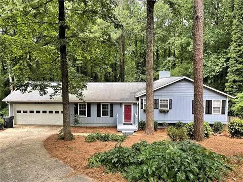 3281 Melrose Dr, Marietta, GA 30066