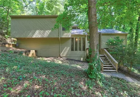 214 Cross Brook Dr, Acworth, GA 30102