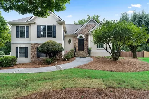 10 Hampton Ln, Cartersville, GA 30120