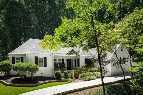 3760 Cloudland Dr NW, Atlanta, GA 30327