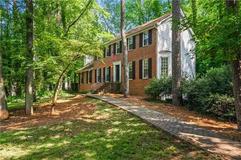 752 Hampton Pl SW, Marietta, GA 30064