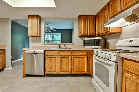 26 Devon Ln, Avondale Estates, GA 30002 photo 10
