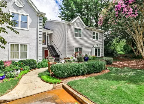 26 Devon Ln, Avondale Estates, GA 30002