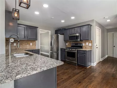 2405 Compton Pl, Suwanee, GA 30024 photo 12