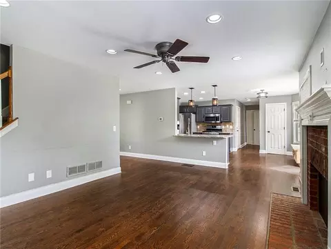 2405 Compton Pl, Suwanee, GA 30024 photo 9