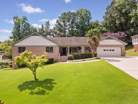 5636 Nottingham Dr, Lilburn, GA 30047