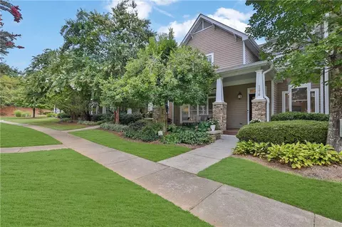 1210 Freedom Ln, Roswell, GA 30075