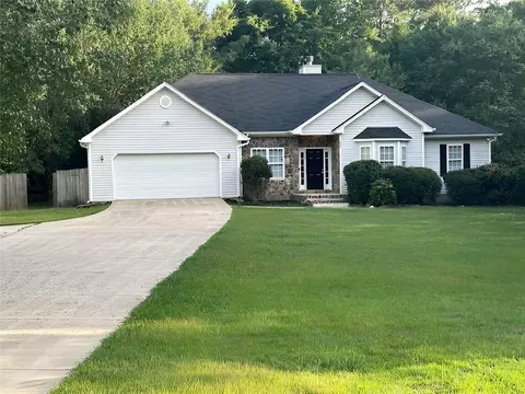 225 Creek View Dr, Hoschton, GA 30548