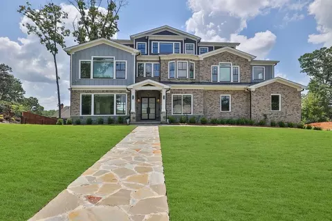 326 Summer Garden Dr, Marietta, GA 30064