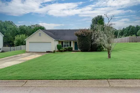 705 Beranda Cir, Douglasville, GA 30134