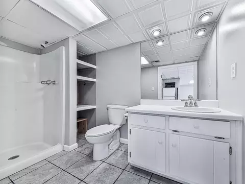 Bath - 830 Scott Rd, Canton, GA 30115 photo 6 of 6