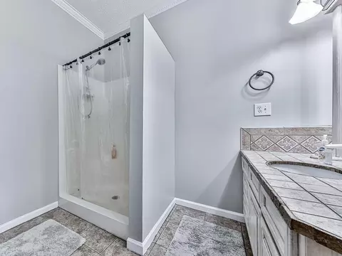 Bath - 830 Scott Rd, Canton, GA 30115 photo 4 of 6