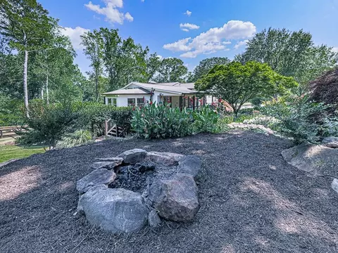 Exterior - 830 Scott Rd, Canton, GA 30115 photo 17 of 32