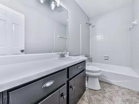 Bath - 830 Scott Rd, Canton, GA 30115 photo 1 of 6