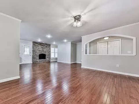 Living - 830 Scott Rd, Canton, GA 30115 photo 2 of 9