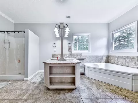 Bath - 830 Scott Rd, Canton, GA 30115 photo 2 of 6