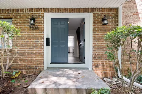 7338 Cardigan Cir, Sandy Springs, GA 30328