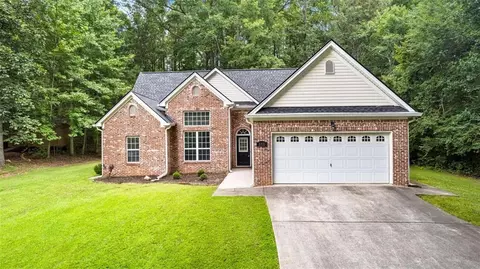 151 Laurel Creek Ct, Carrollton, GA 30117