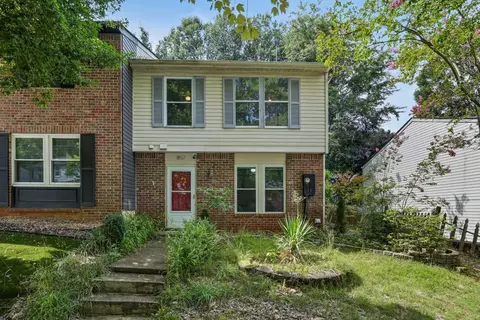 857 Regal Path Ln, Decatur, GA 30030