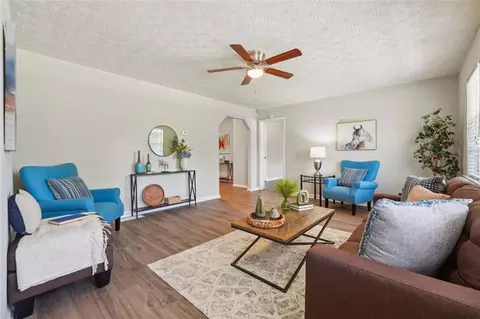 1141 E Mcintosh Rd, Griffin, GA 30223