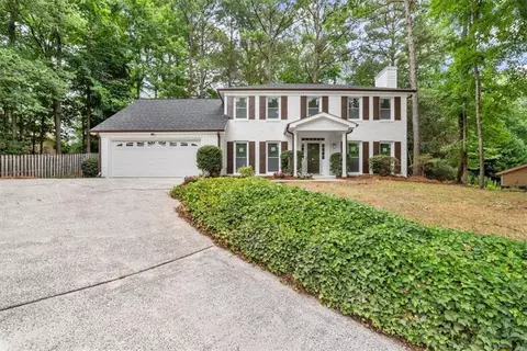 3884 Running Fox Dr, Marietta, GA 30062