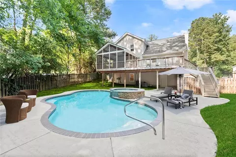 13 Peggy Ct, Marietta, GA 30064