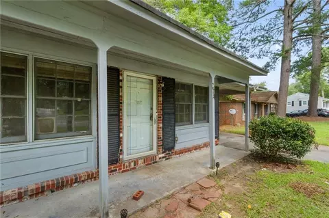 374 Roxbury Dr, Riverdale, GA 30274