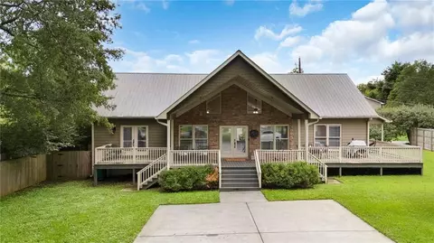 221 Lawrence St, Adairsville, GA 30103