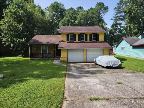 680 Raven Ct, Jonesboro, GA 30238