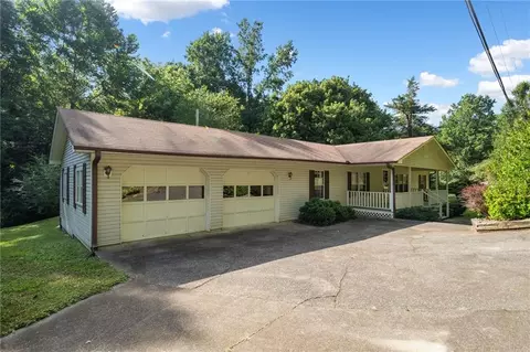 53 Trestle Rd, Tate, GA 30177