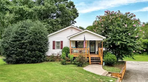 125 Owens Cutoff Rd NE, Calhoun, GA 30701