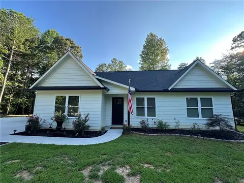 372 Rock Chimney Ln, Dahlonega, GA 30533