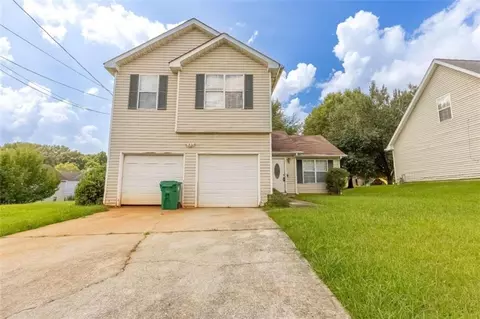 5404 Salem Springs Dr, Lithonia, GA 30038